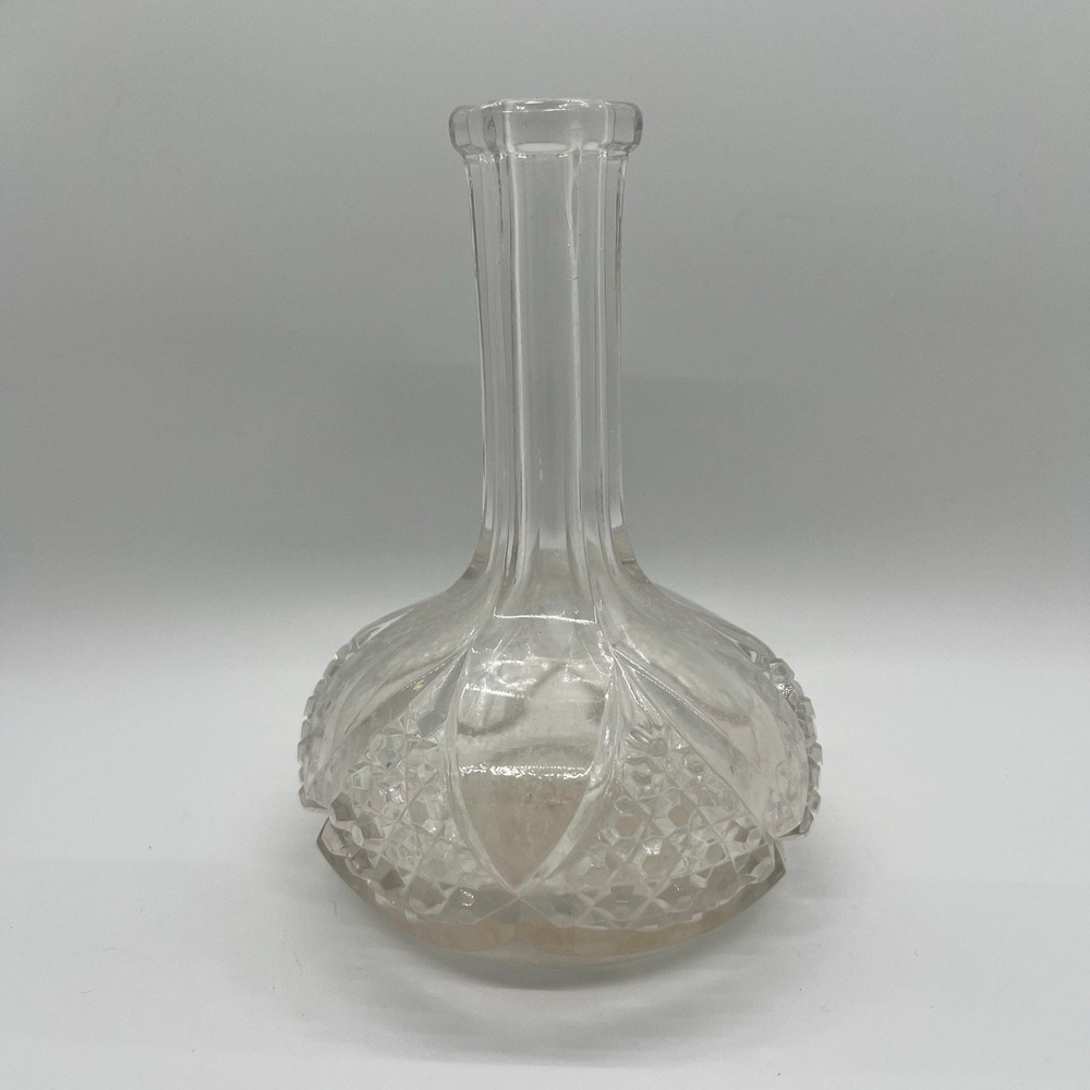 ANTIQUE CUT CRYSTAL CARAFE  BRILLIANT CUT BEAUTIFUL STAR PATTERN Decanter No Lid